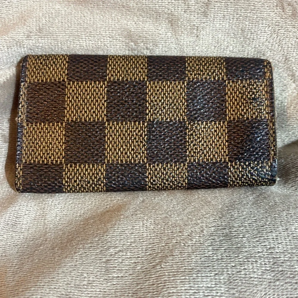Louis Vuitton Damier Ebene key pouch
